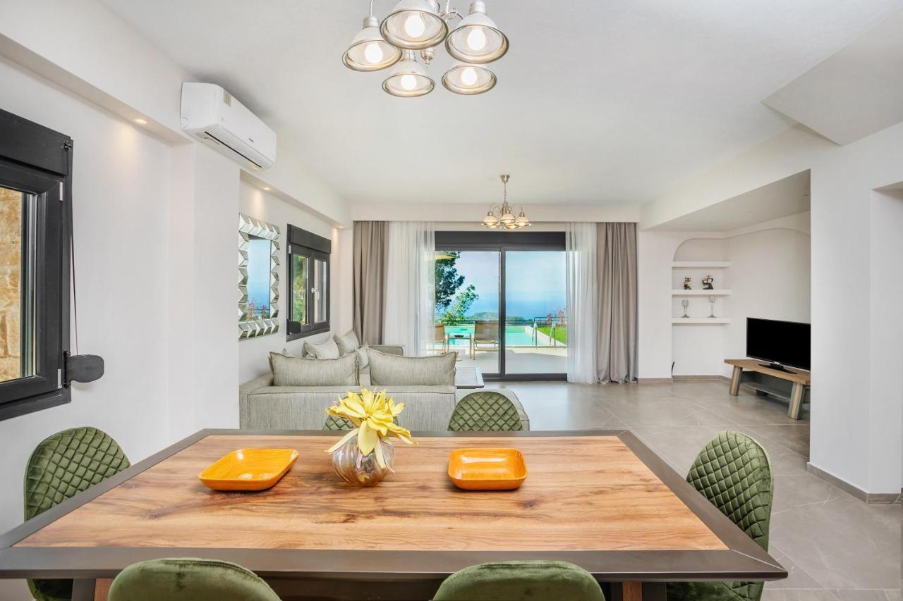 Epta Villas Luxury Redefined 아기아 파라스케비 외부 사진